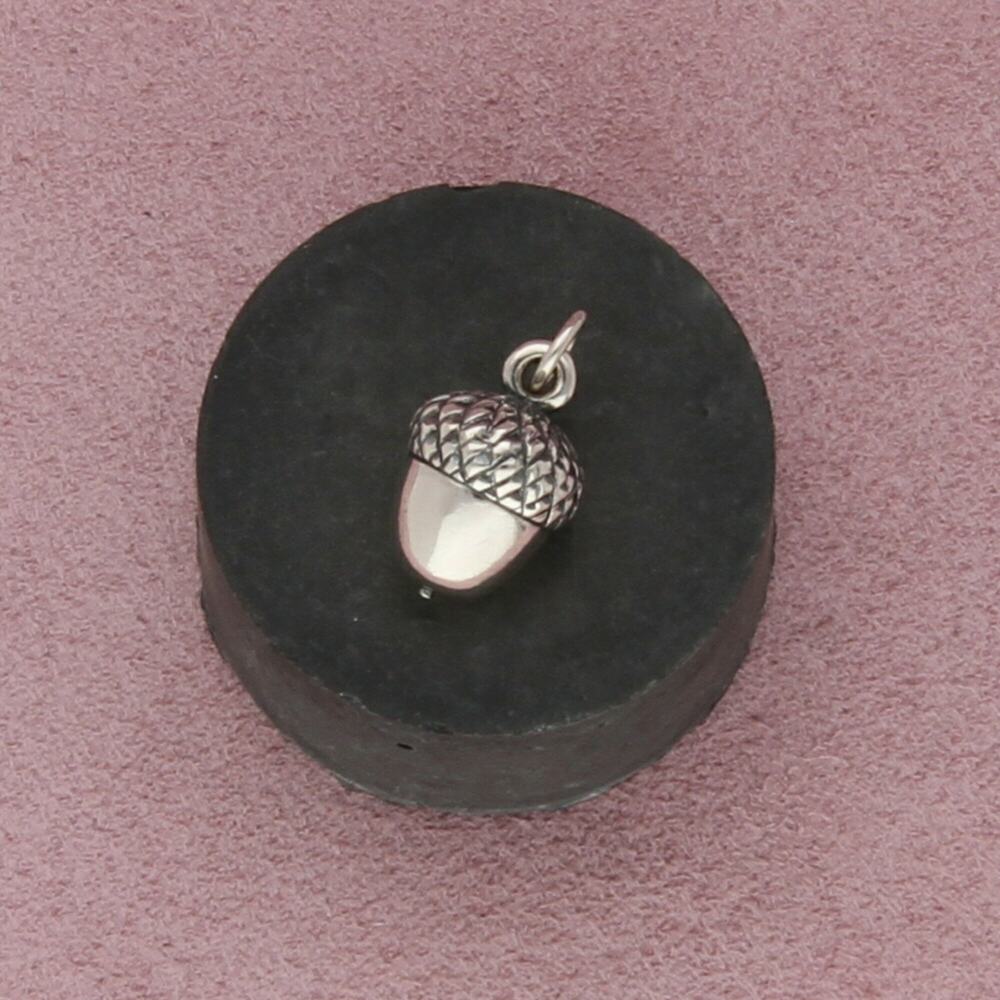 james avery sterling silver retired acorn charm pendant